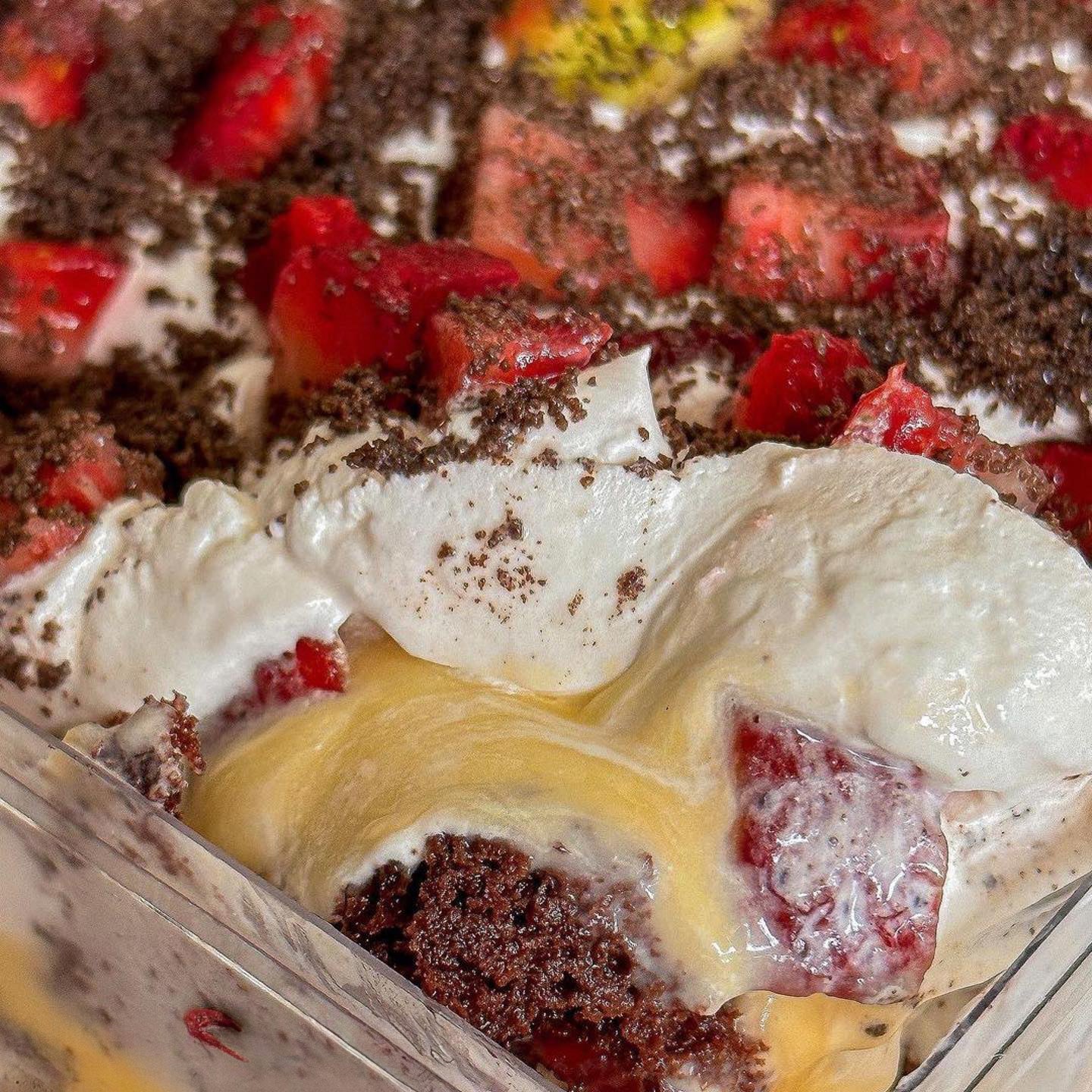 冷凍 ❄ 急凍食品|  泰國 IVAN Factory Strawberry trifle  士多啤梨 忌廉朱古力 trifle 蛋糕 生日蛋糕|低糖 ❤ 低脂 ❤ 低卡