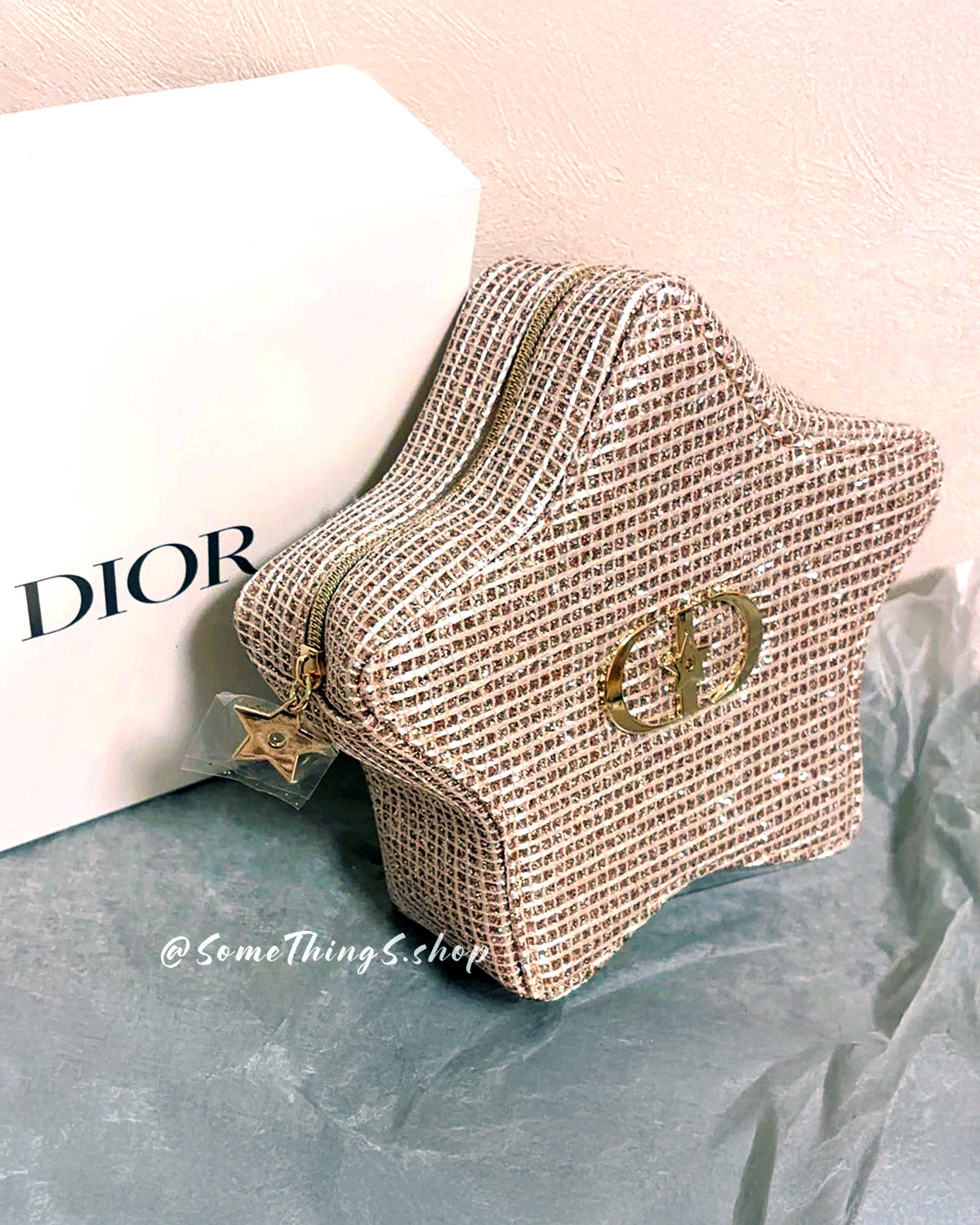 DIOR Beauty Holiday 2025 Star Pouch 金色星形化妝袋☆聖誕限定