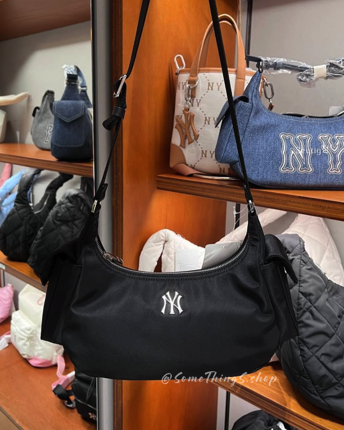 韓國🇰🇷 MLB New York Yankees Nylon Cargo 2 ways Bag