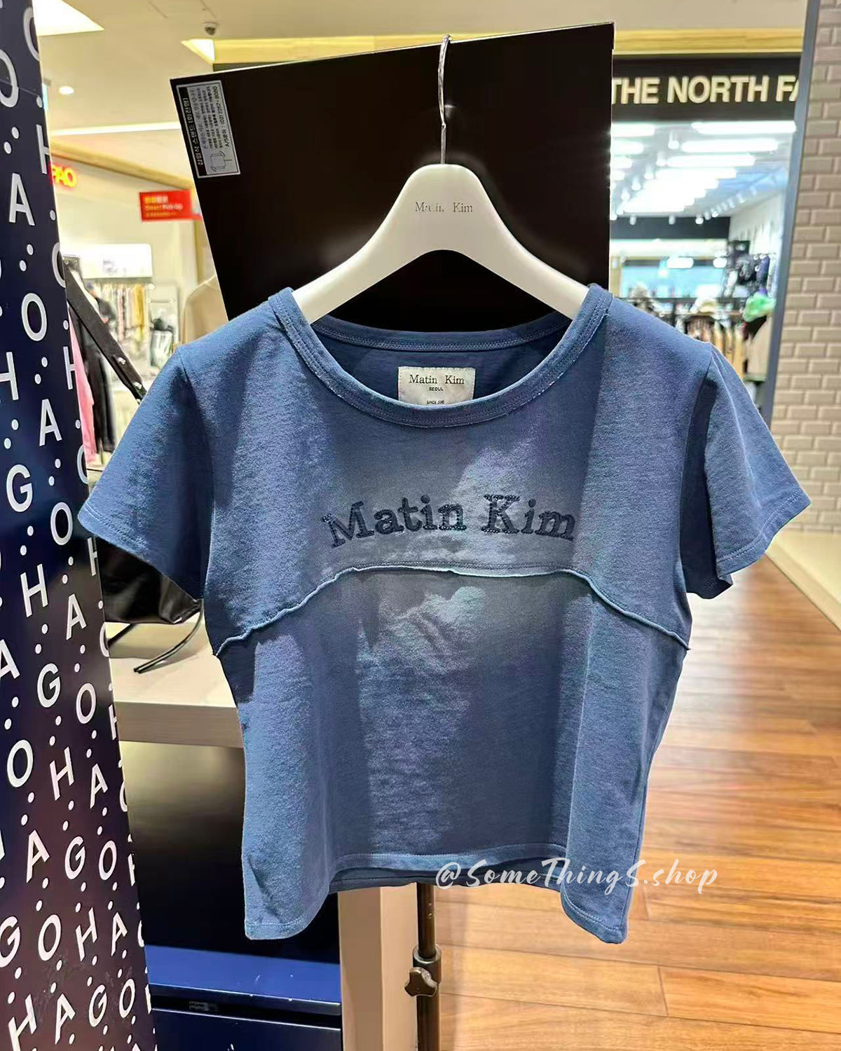 韓國🇰🇷 Matin Kim Pigment Logo Cutted Crop Top