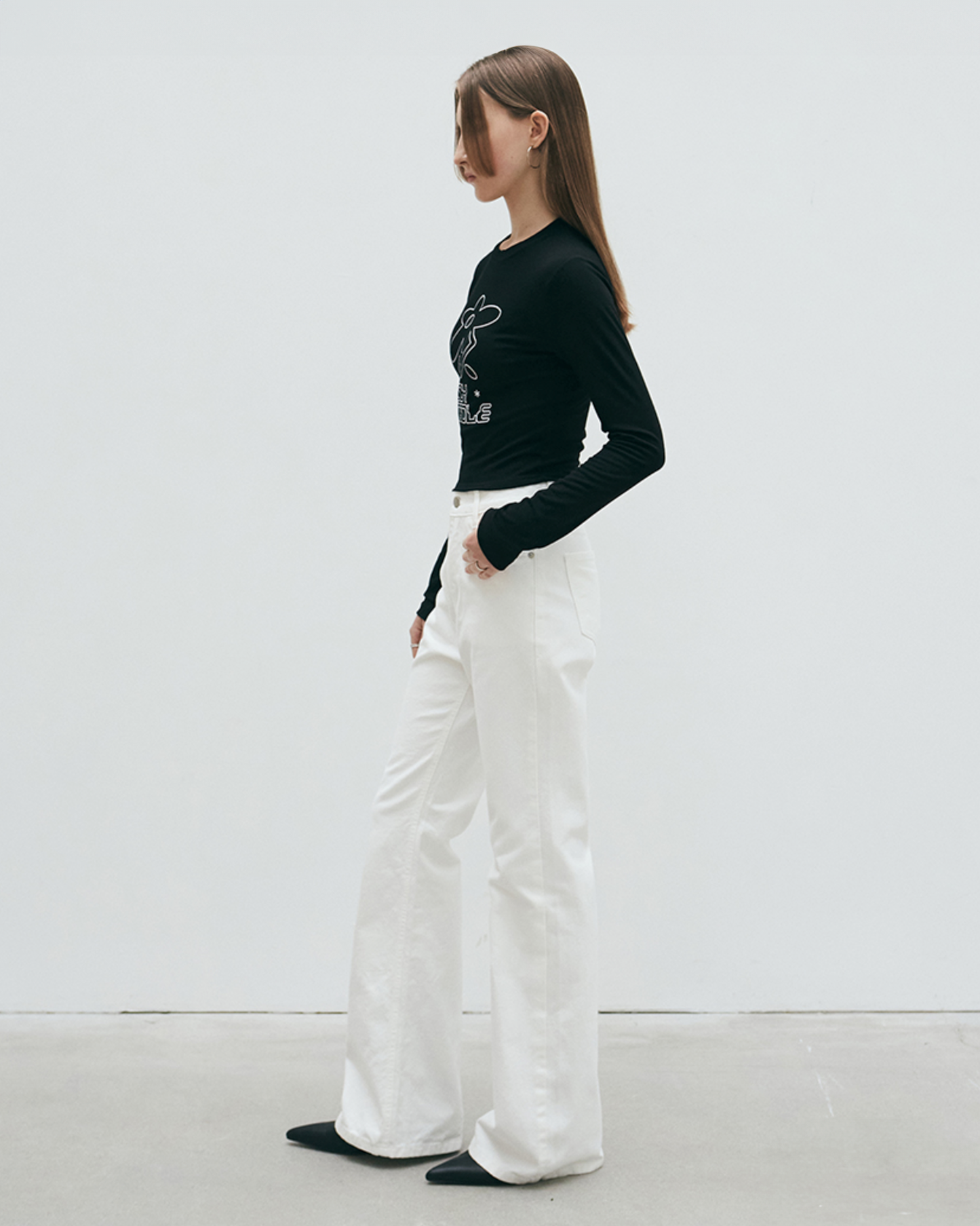 韓國 Nick & Nicole Relaxed Boots cut Denim 100% cotton 白色休閒牛仔褲 高腰喇叭褲