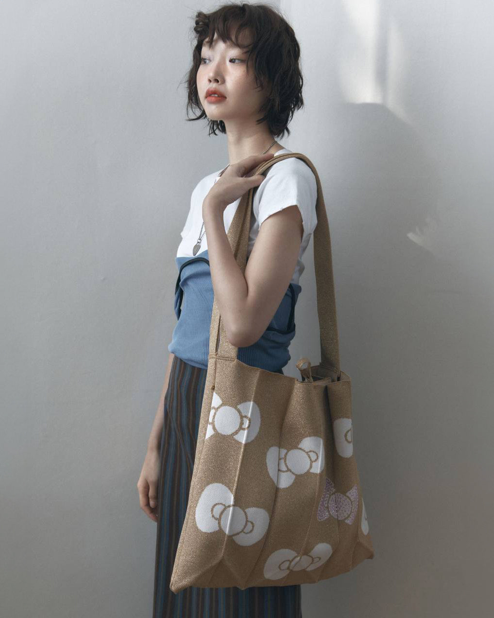 韓國 Joseph & Stacey X HELLO KITTY|Lucky Pleats Knit Cross big Hello Kitty Ribbon tote bag|Rich Black ♥ Platinum ♥ Gold