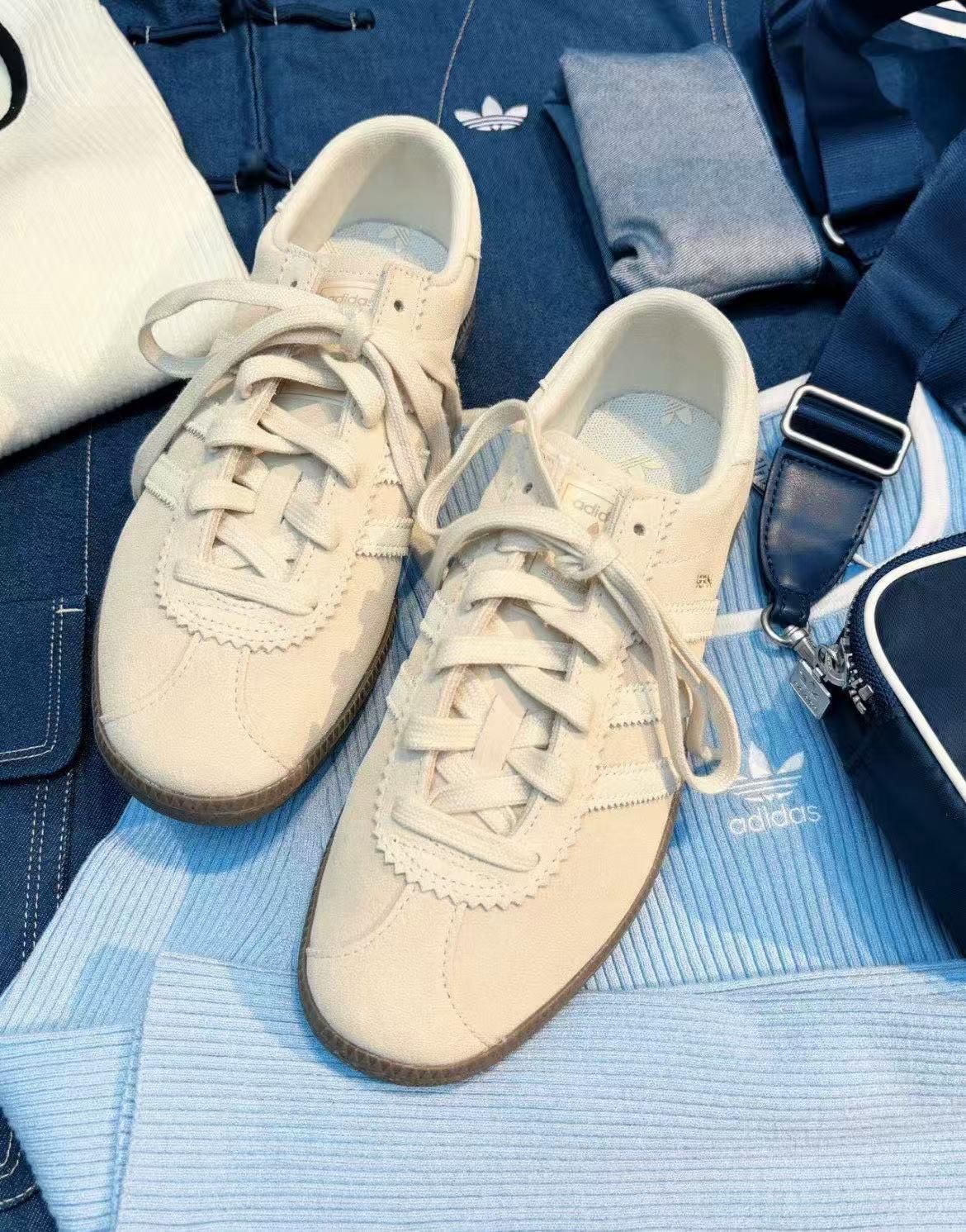 韓國 Adidas Originals Bern 復古 麂皮 海軍藍 / 米白色