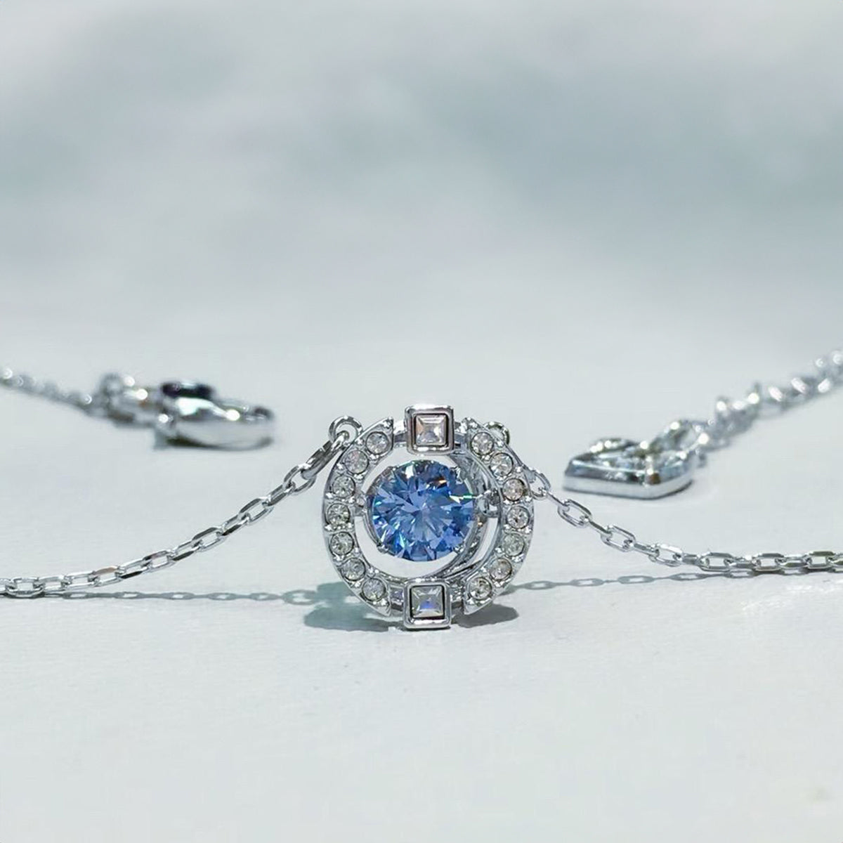 Swarovski Una necklace Round cut(香港行貨 ★ 專門店一年保養)