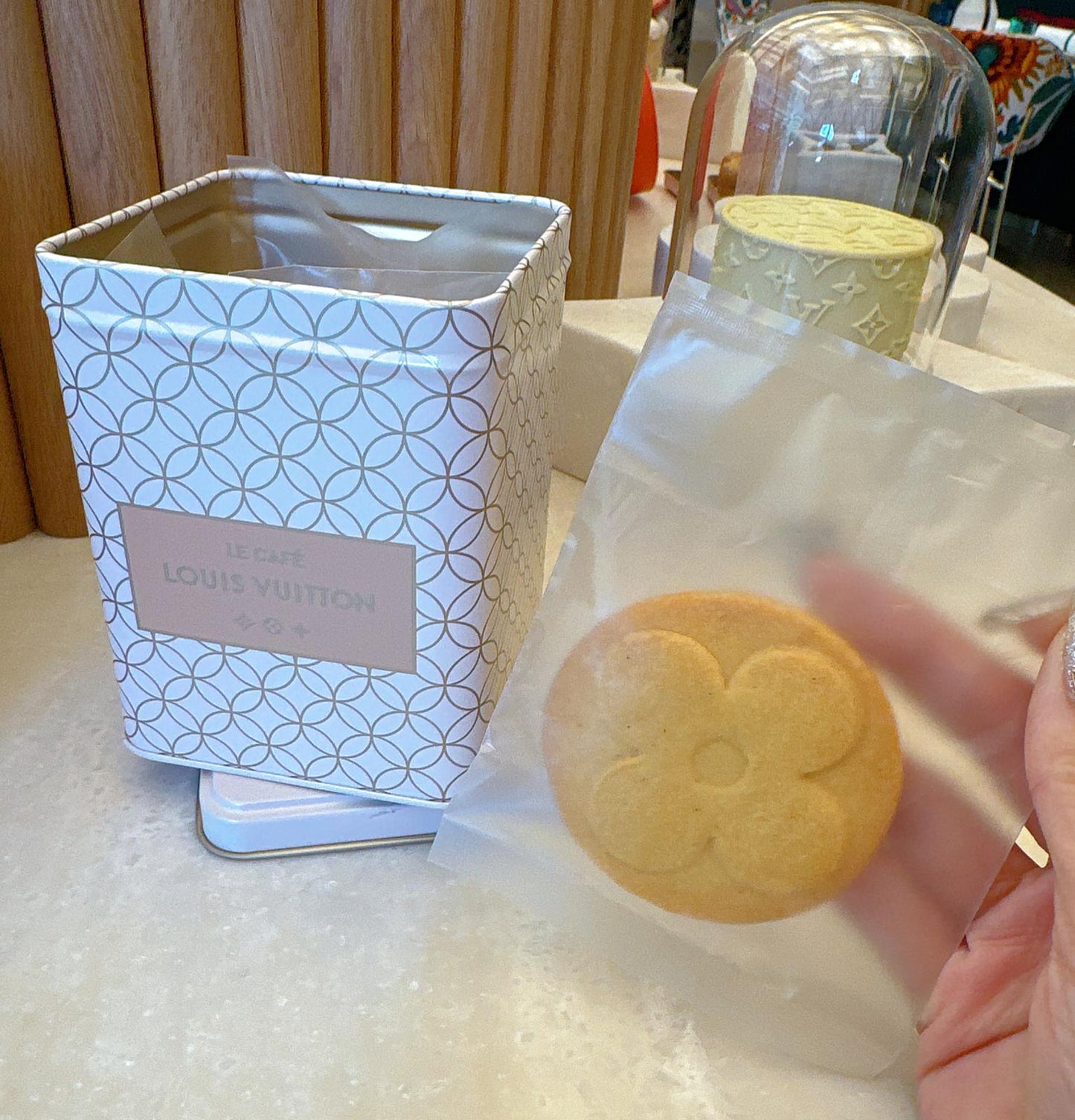 泰國首間 LV 咖啡館 Le Cafe Louis Vuitton cookie 曲奇餅|每日數量限定