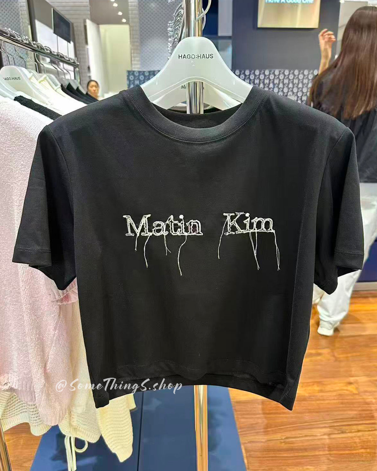 韓國 🇰🇷 Matin Kim Thread Logo Crop Top 黑色短版上衣
