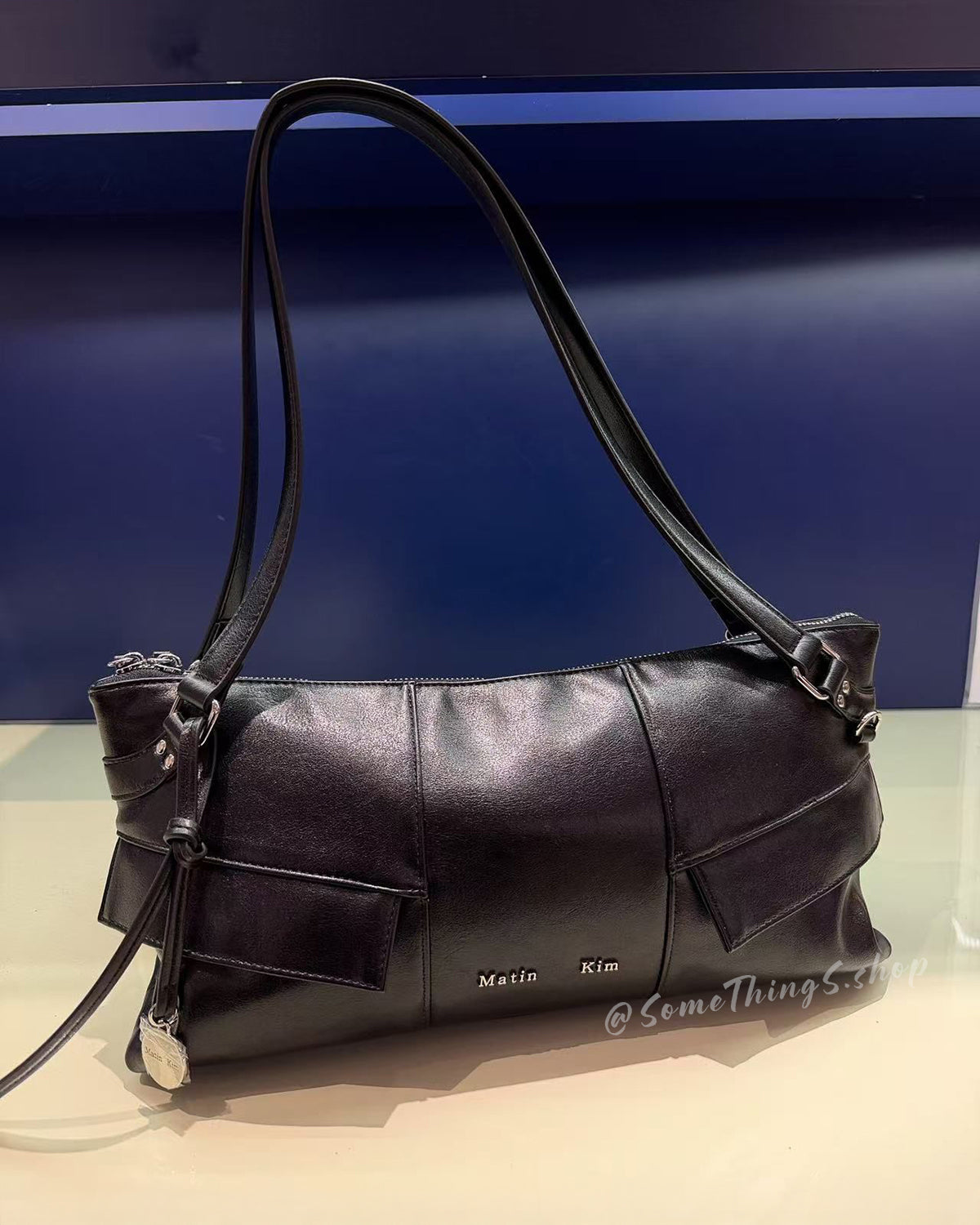 韓國🇰🇷 Matin Kim WIDE NEMO 寬版皮革肩背包 黑色