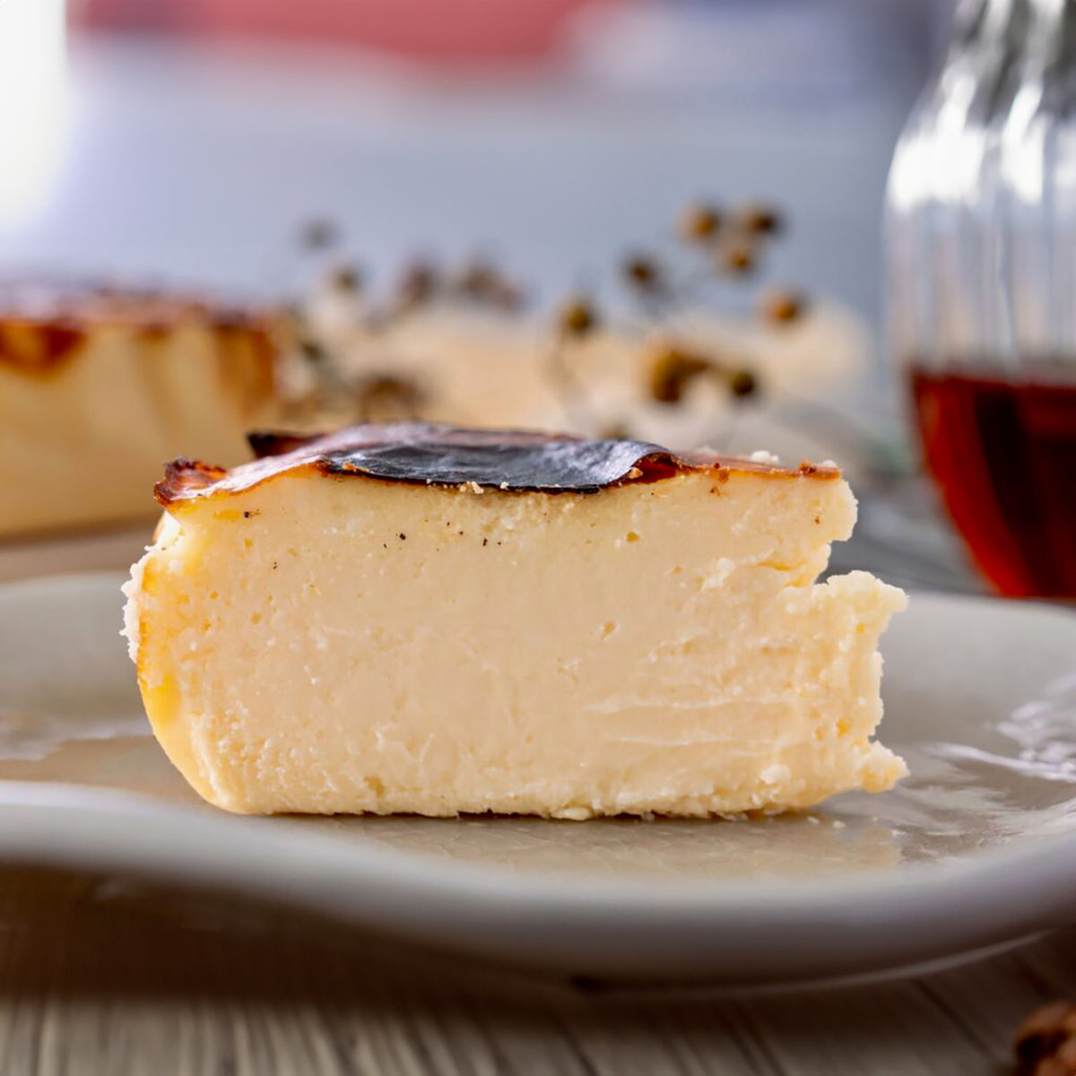 ◤ Frozen food◢ Hokkaido Mireica Basque Burnt Cheesecake Sapporo Basque Burnt Cheesecake 350g