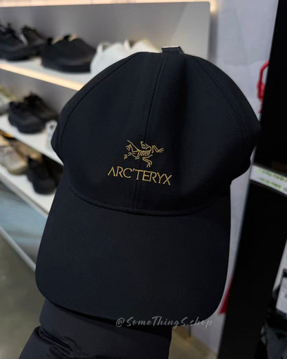 韓國代購🇰🇷 Arc'teryx 始祖鳥 Bird Word Cap 棒球帽｜24K Black 黑金 • Arctic Silk 絹絲白 • Aster 淺紫色