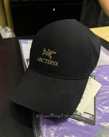 韓國代購🇰🇷 Arc'teryx 始祖鳥 Bird Word Cap 棒球帽｜24K Black 黑金 • Arctic Silk 絹絲白 • Aster 淺紫色