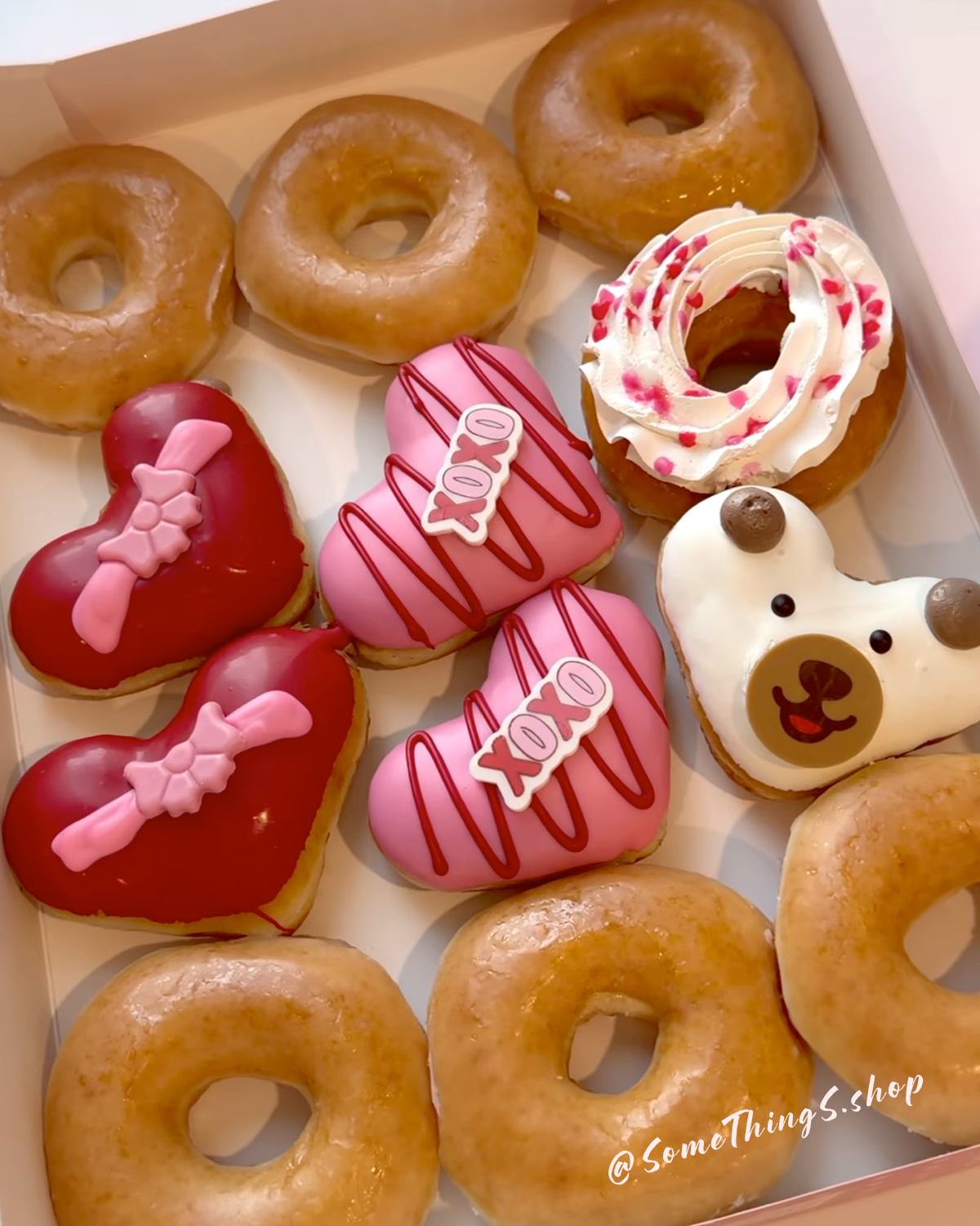 冷凍 ❄ 急凍食品|  泰國🇹🇭 Krispy Kreme 情人節限定 Say It With Doughnuts 甜蜜心形冬甩系列 Donuts 冬甩 甜甜圈｜期間限定口味｜經典原味｜流心鹹蛋黃