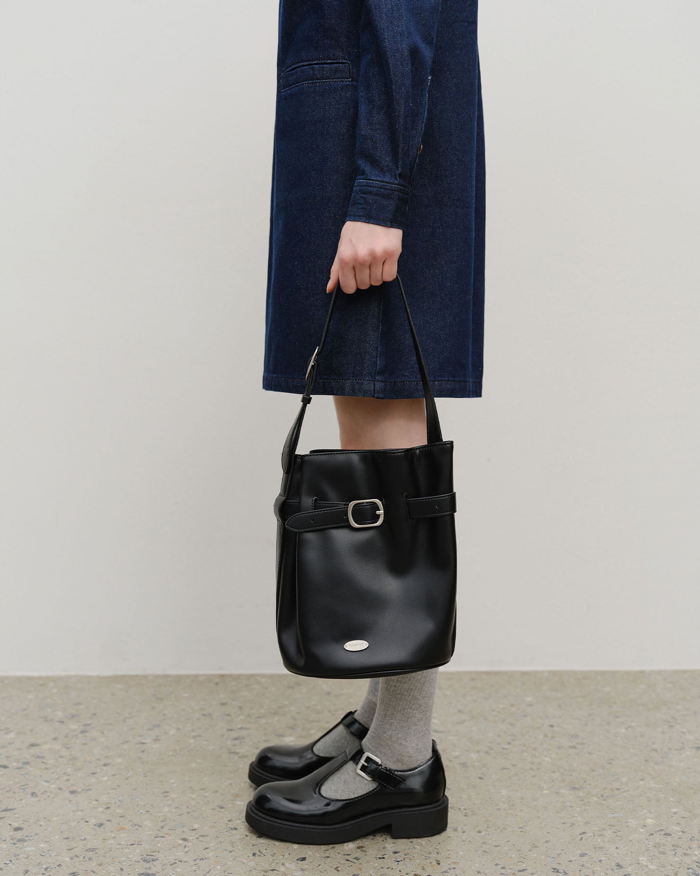 韓國 🇰🇷 Marithe Francois Girbaud Buckle strap bucket bag