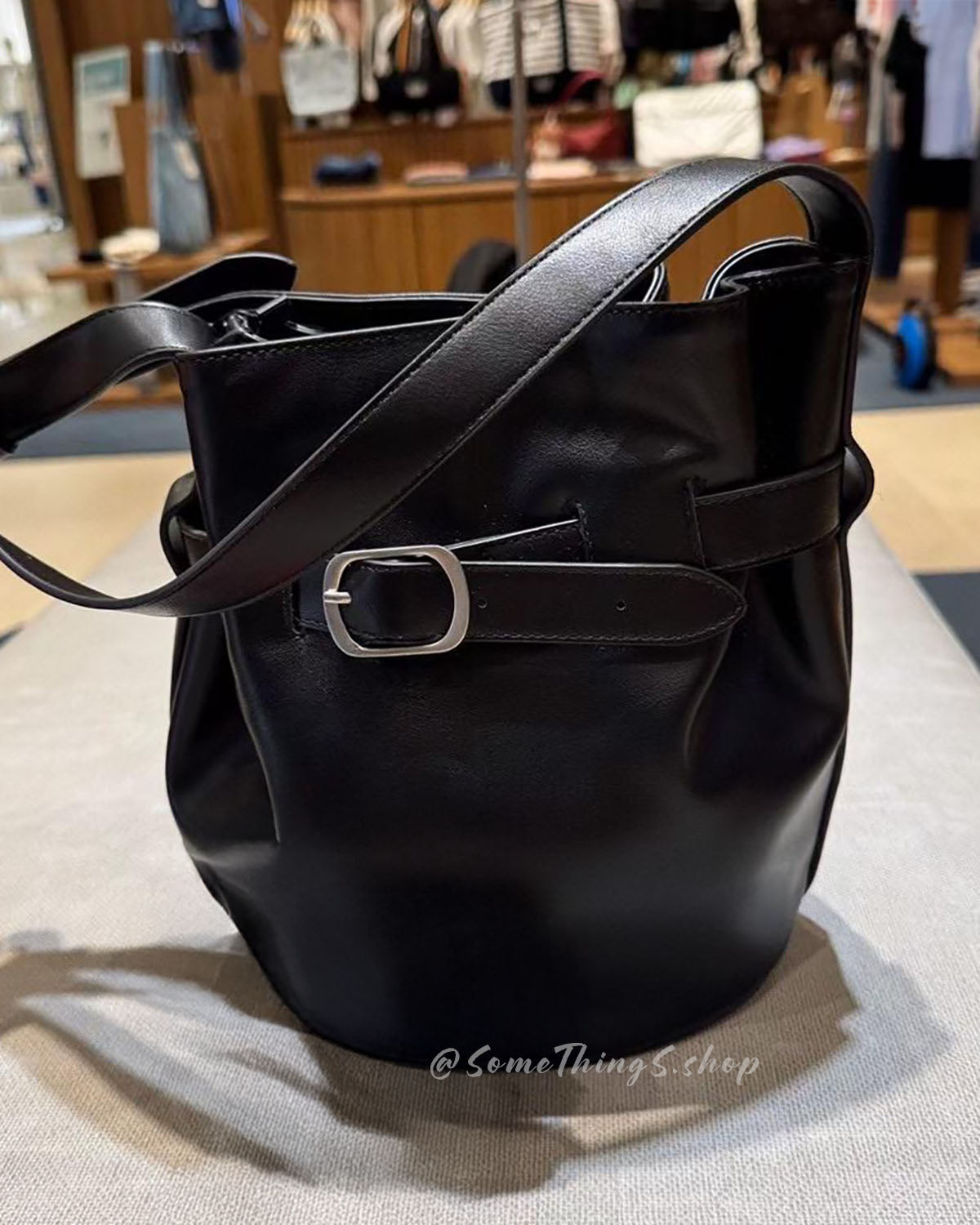 韓國 🇰🇷 Marithe Francois Girbaud Buckle strap bucket bag