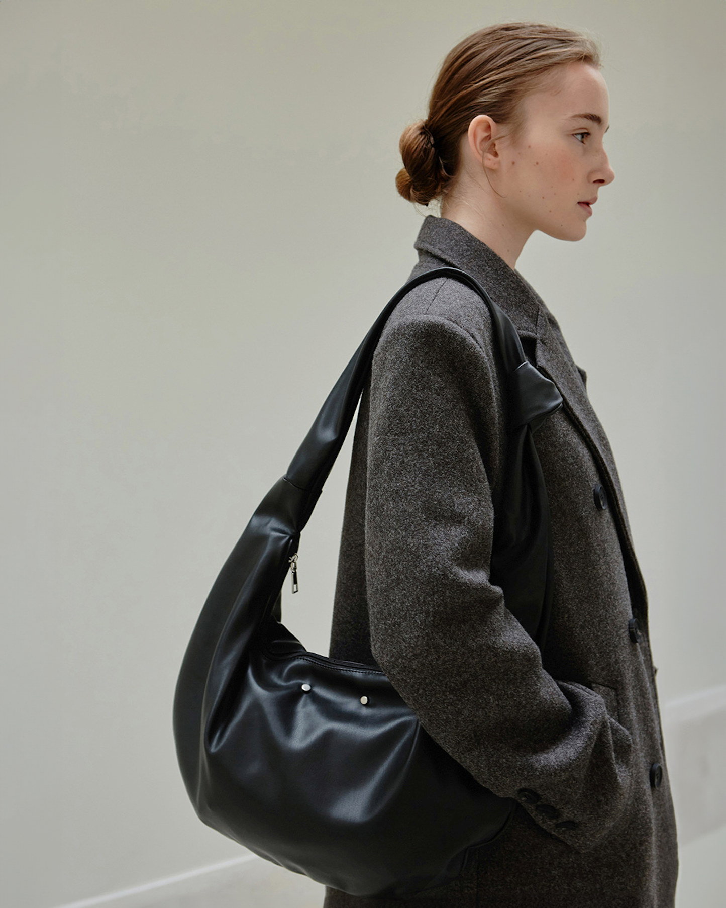 韓國 Nick & Nicole Shoulder Knot bag 2 colors 肩帶打結半月包包