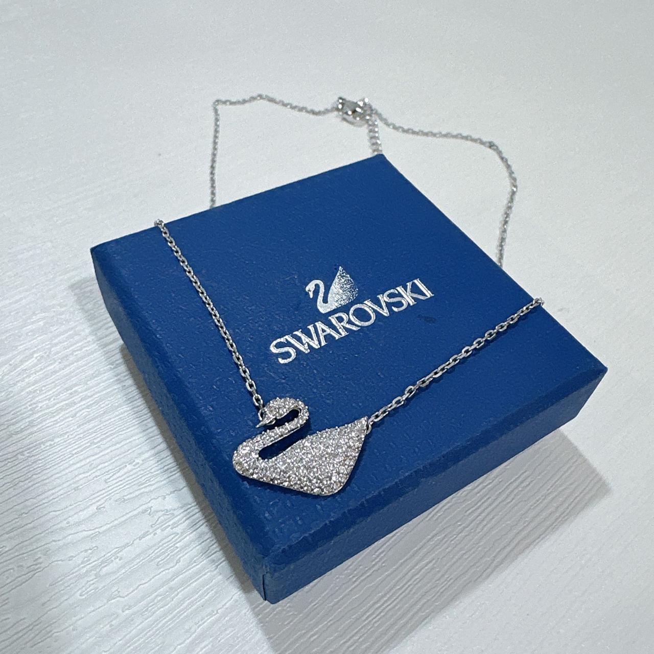 Swarovski  necklace 頸鏈