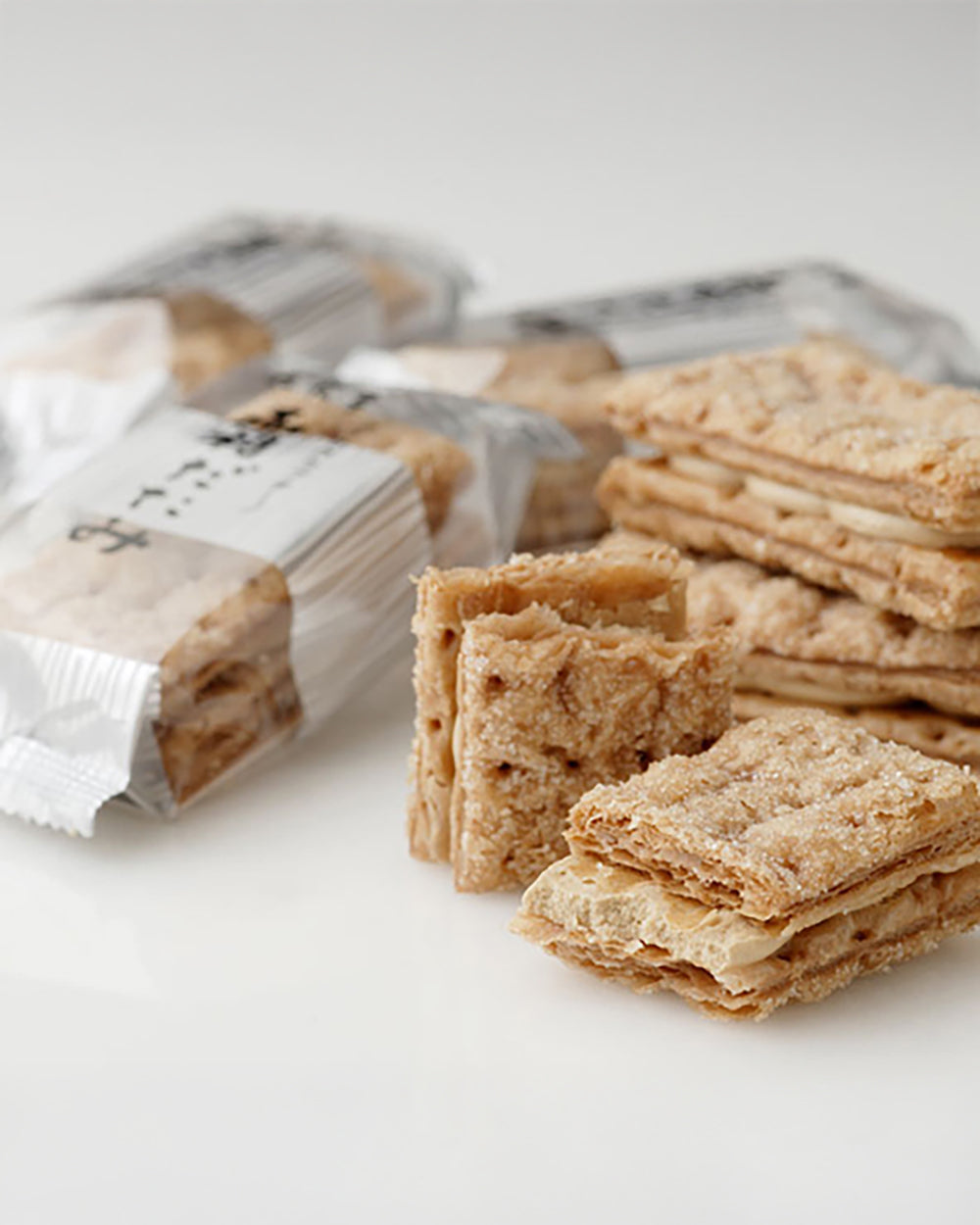 日本 北海道 六花亭｜ Cappuccino 糖霜牛油夾心千層酥