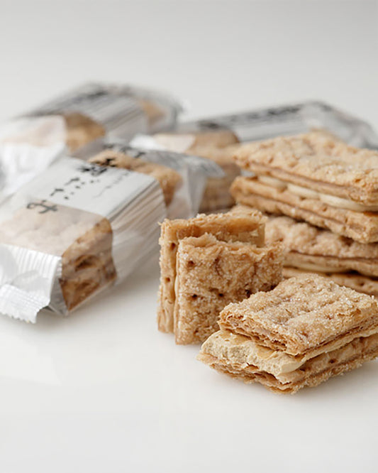 日本 北海道 六花亭｜ Cappuccino 糖霜牛油夾心千層酥