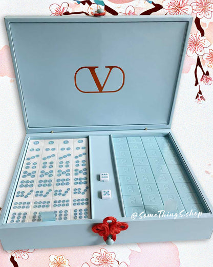 Valentino Beauty Blue Spike Collection ★ 新作 ★ 淺藍色 精品麻將 麻雀套裝 《2026 限量版》