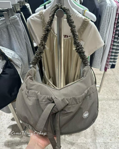韓國🇰🇷 Covernat Clover Heart Shirring Medium Nylon Hobo Bag 抓皺尼龍流浪包｜5 colors