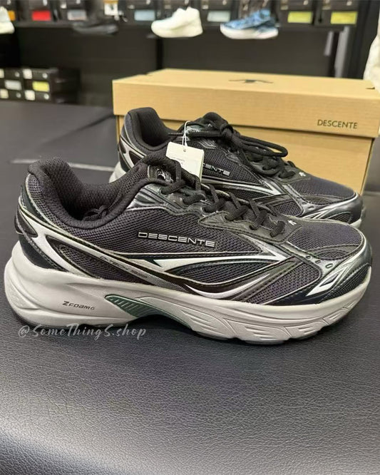 🇰🇷韓國代購 ★日本 Descente Hypernova Black Unisex 復古老爹 慢跑鞋｜Deep Black