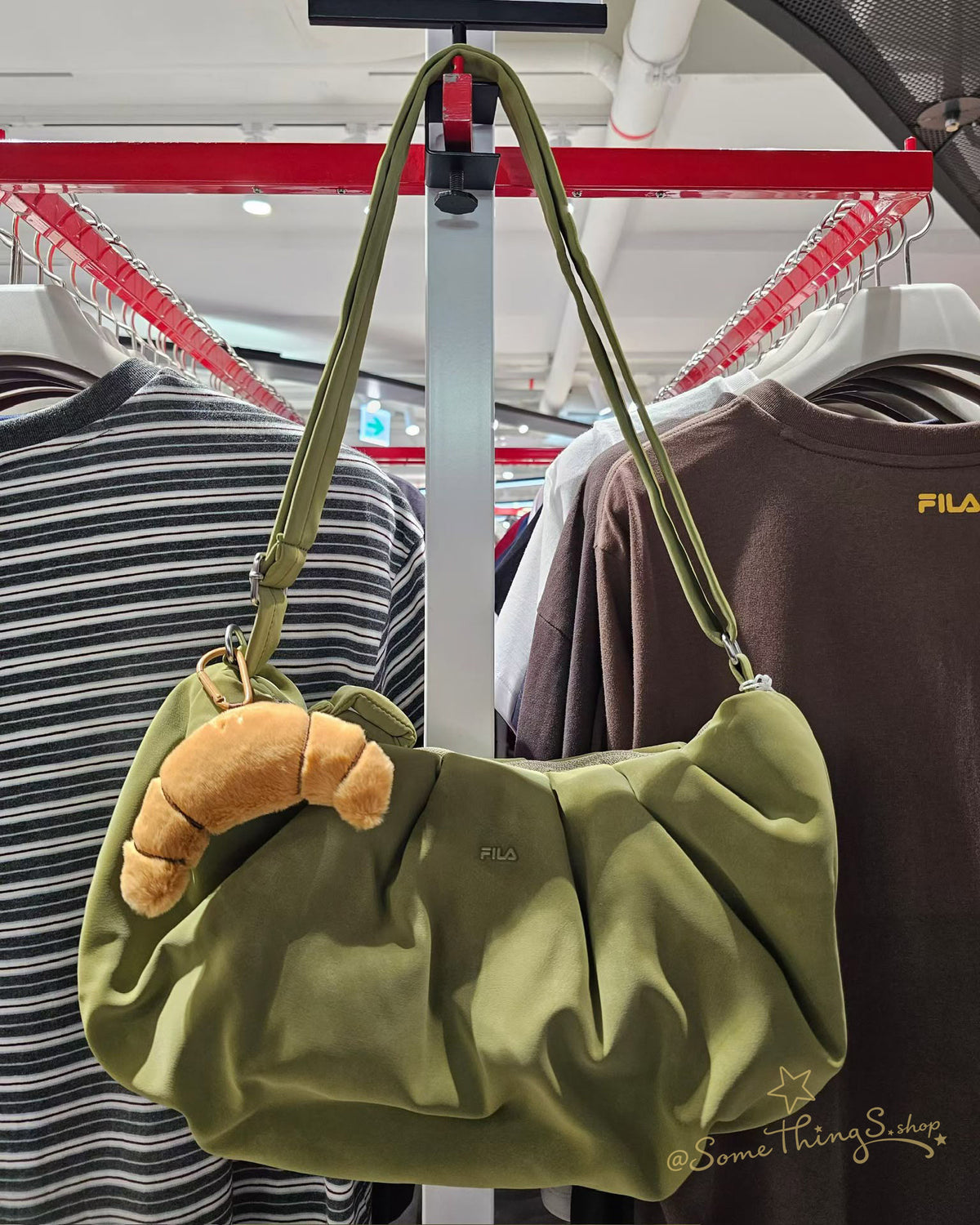韓國 🇰🇷 FILA Puffer Salt Bread Bag 絨面半月包 + 牛角包鑰匙扣吊飾