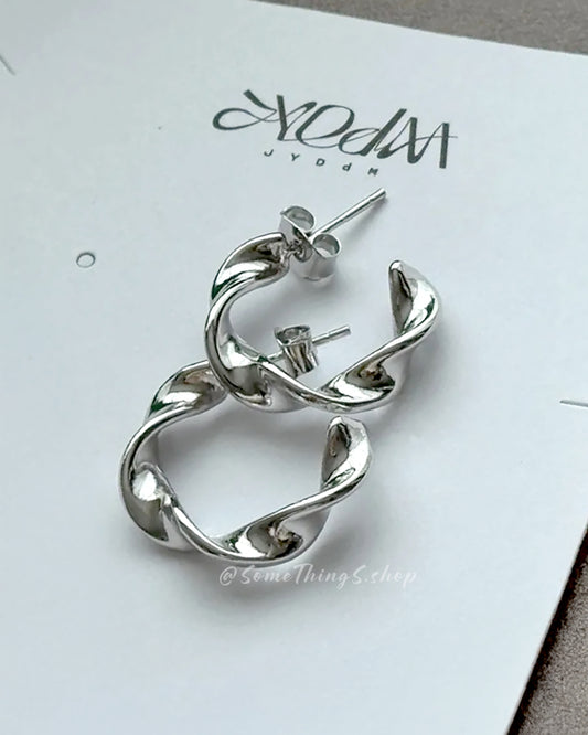 韓國 🇰🇷 JYDdM Twist Round Ring Earring 扭轉圓圈 [ 秀智 ☆ 同款耳環 ]
