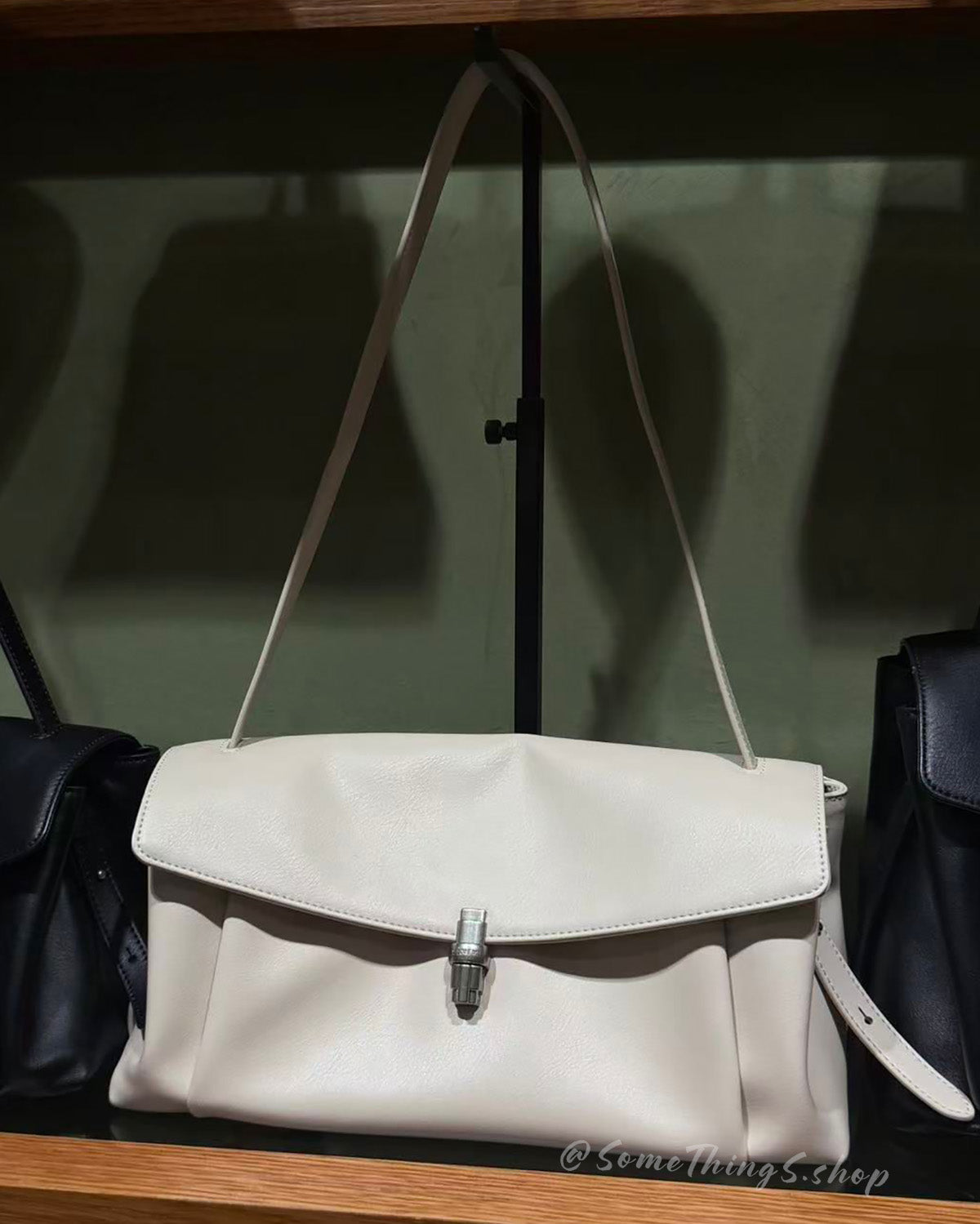 韓國 🇰🇷 LEMEME Sac Amelie Coating Cow Leather shoulder bag