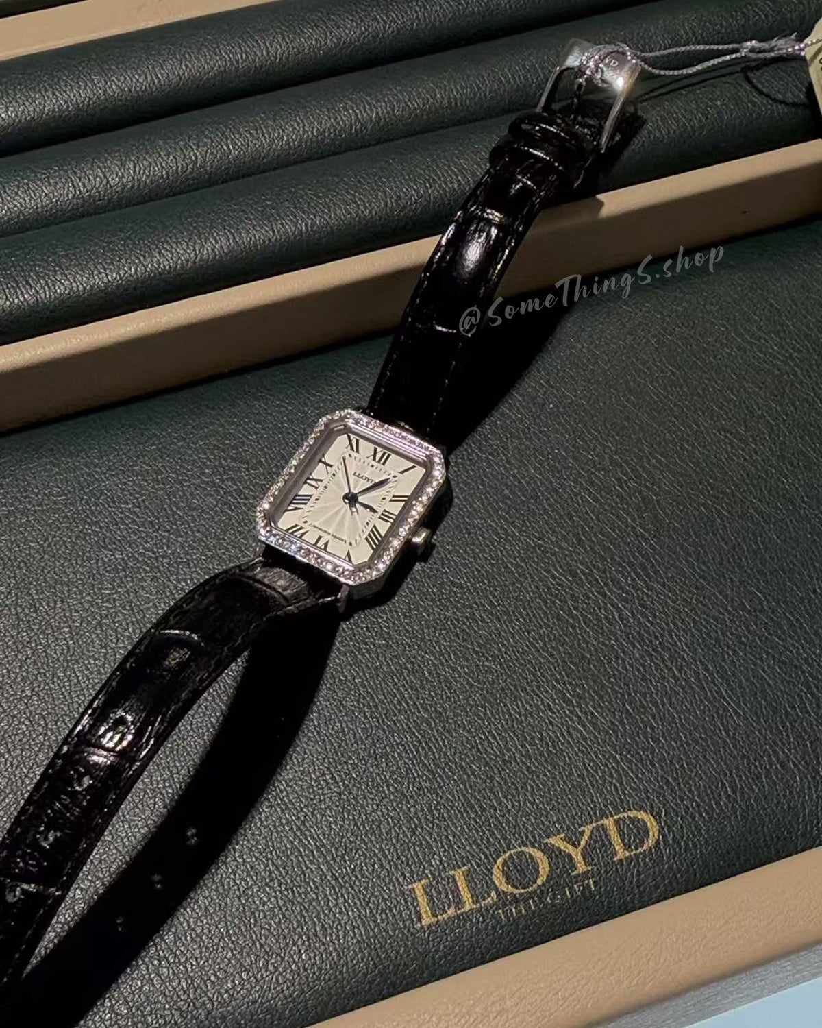 韓國🇰🇷 本地飾品手錶品牌 LLOYD Awesome Square Cubic Black Leather Watch 鑲鑽方型皮革手錶