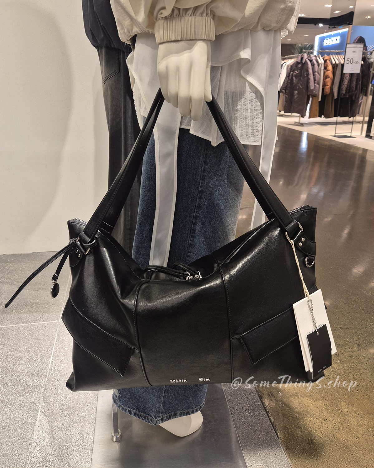 韓國🇰🇷 Matin Kim WIDE NEMO 寬版皮革肩背包 黑色