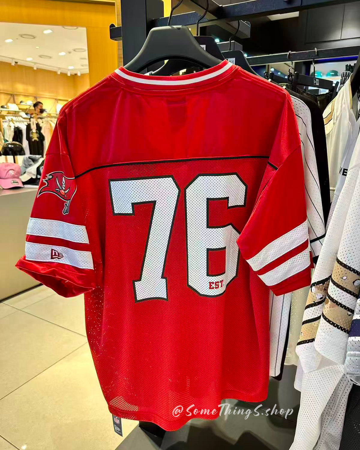 韓國 🇰🇷 New Era × 1967 Tampa Bay Buccaneers NFL Mesh Jersey 美式足球 網眼球衣｜2026SS 新款
