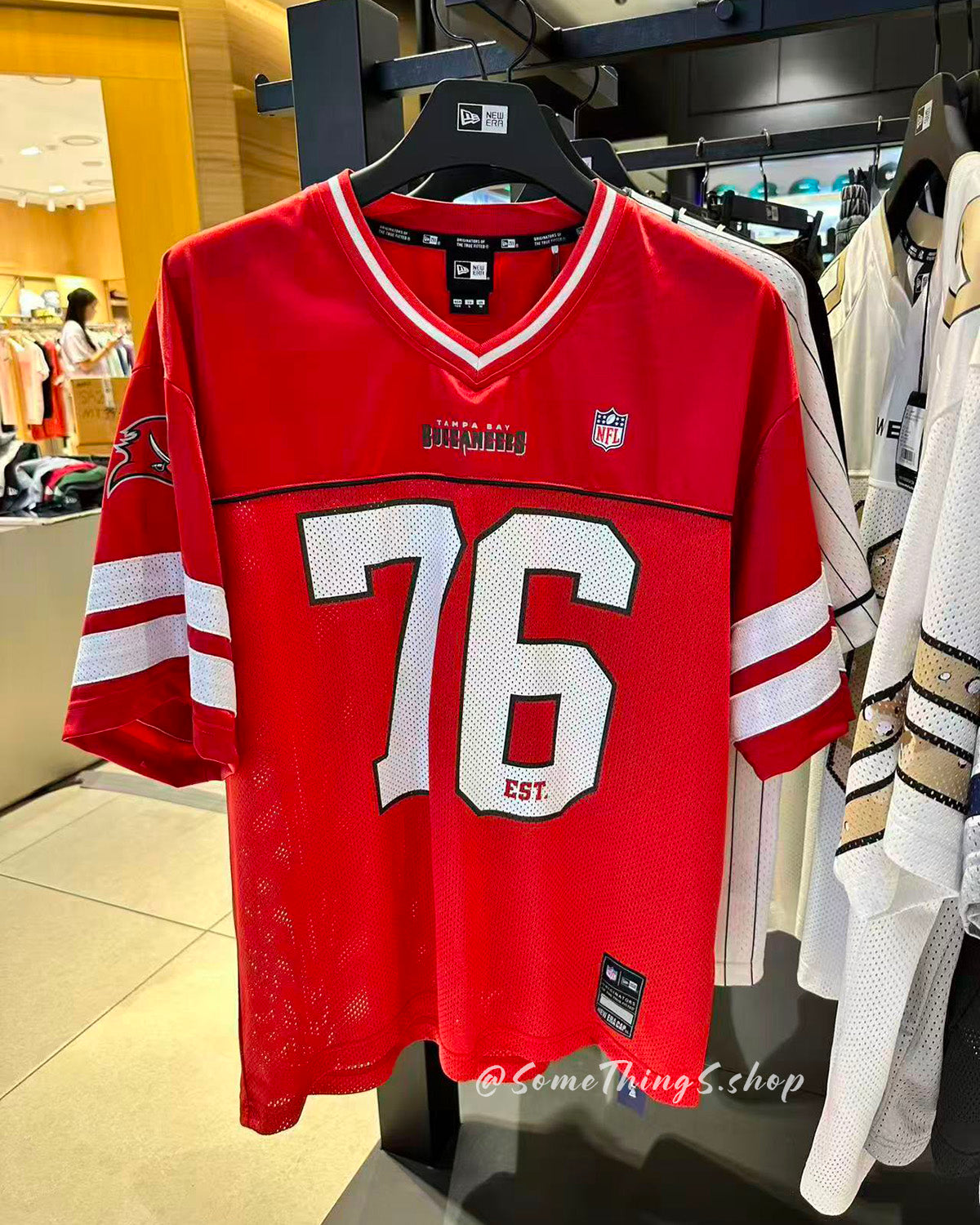 韓國 🇰🇷 New Era × 1967 Tampa Bay Buccaneers NFL Mesh Jersey 美式足球 網眼球衣｜2026SS 新款